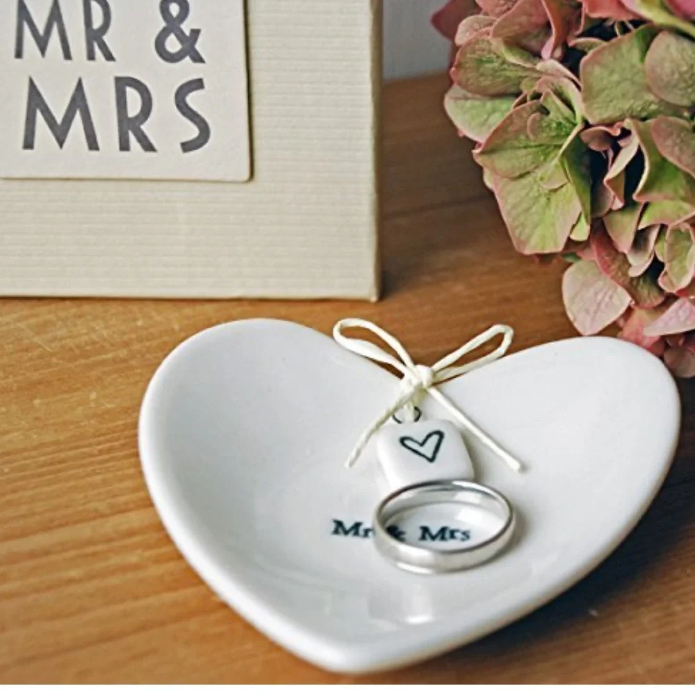 NWT East of India Mr & Mrs Heart-Shaped Ring Dish in Gift Box, Porcelain